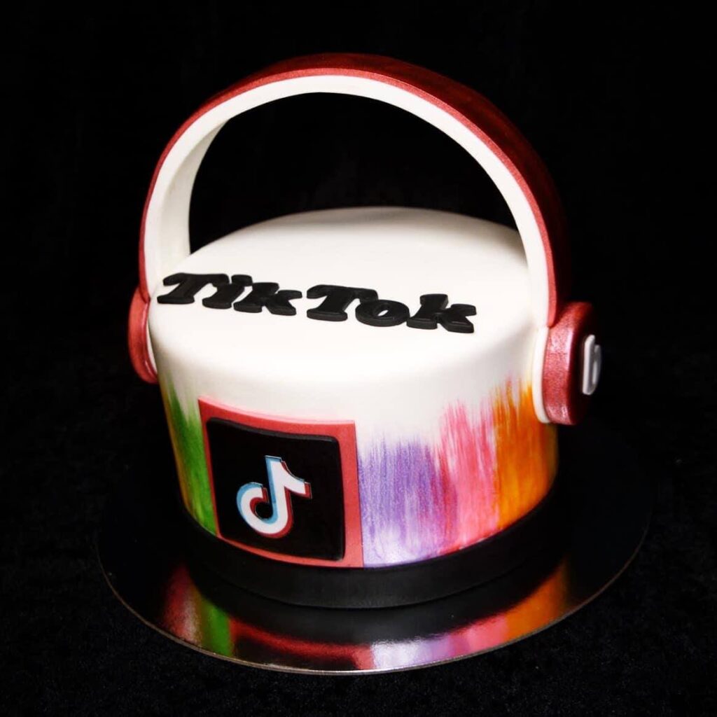 Custom Cakes By Kristy